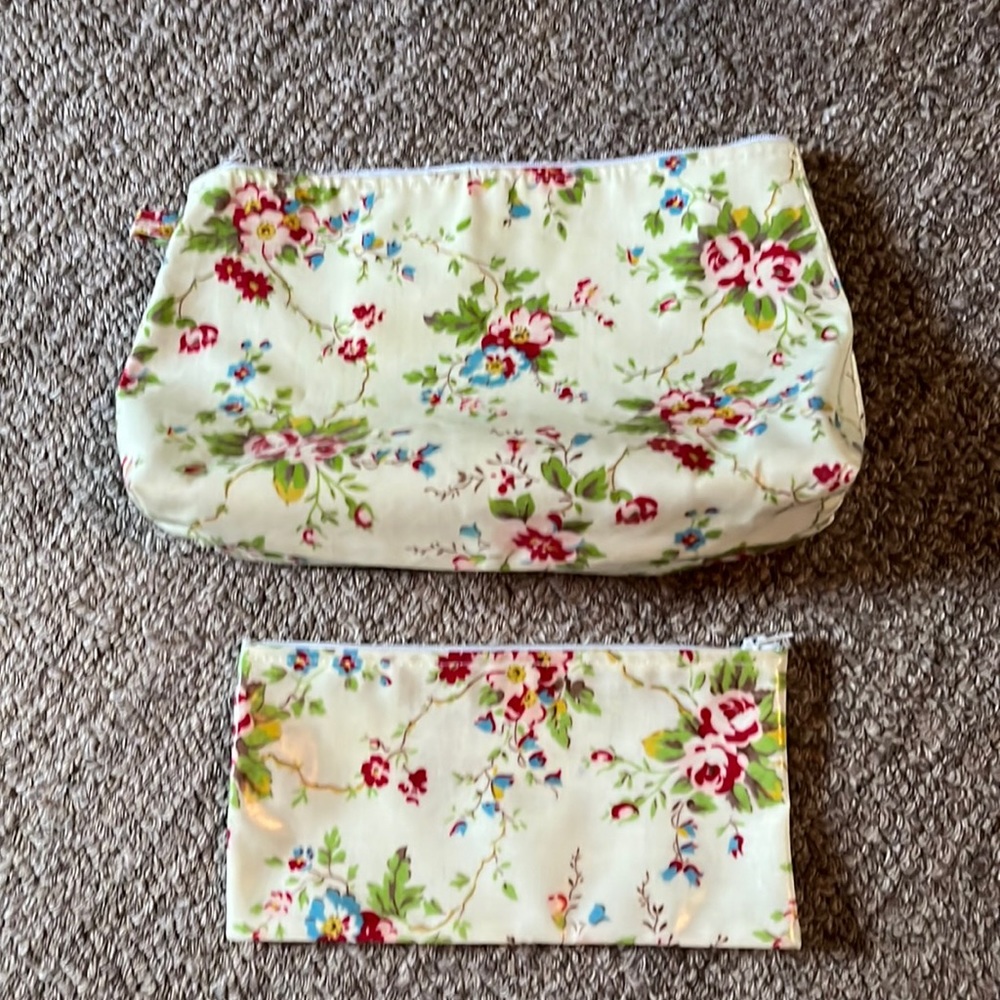 barely used travel/cosmetic bags Cath Kidston